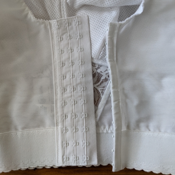 Trulife Mastectomy Bra - 38C - Picture 3 of 5